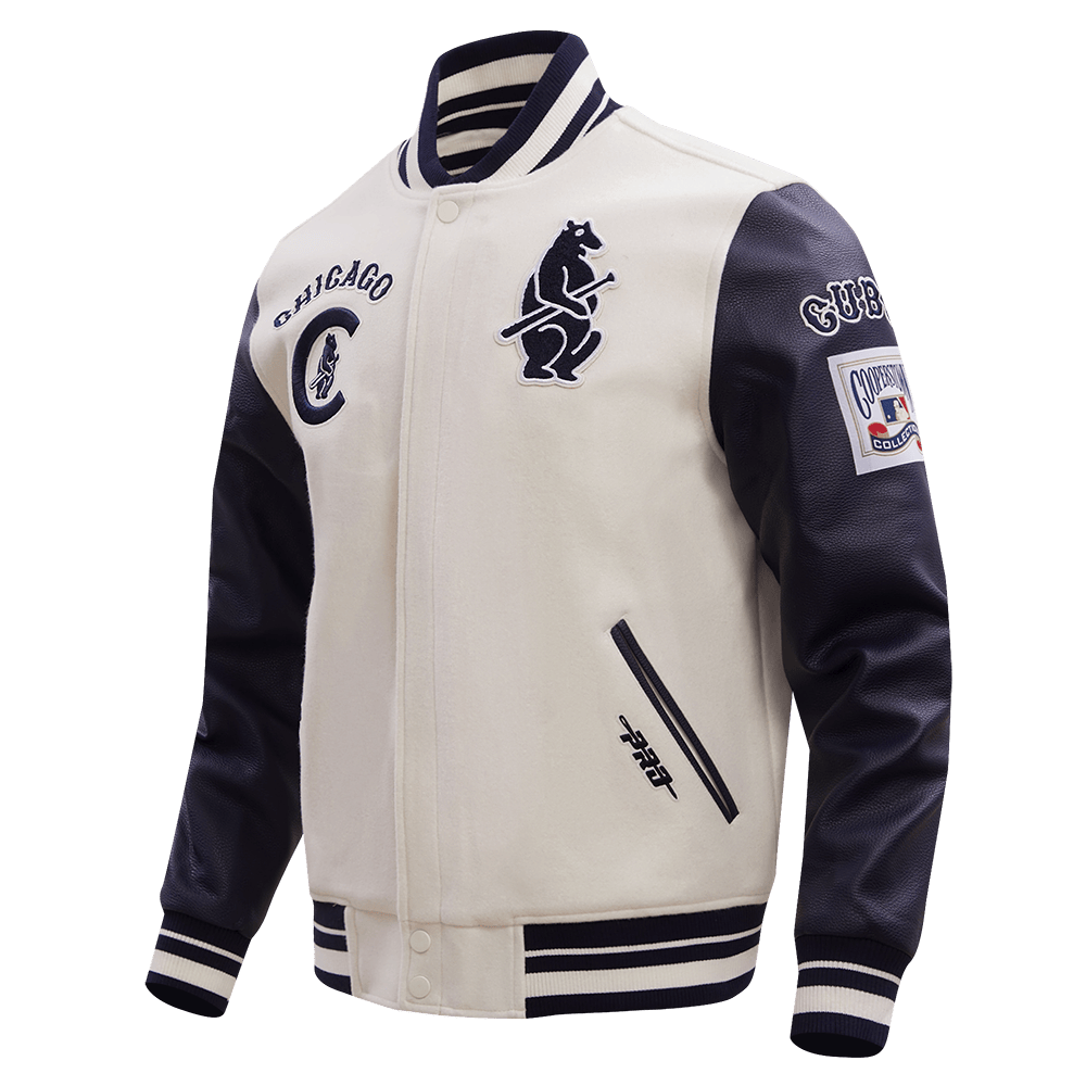 CHAQUETA UNIVERSITARIA DE LANA ACANALADA RETRO CLÁSICA PARA HOMBRE MLB CHICAGO CUBS (BLANCO HUEVO/AZUL MARINO NOCHE)