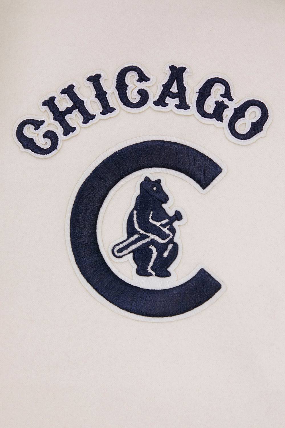CHAQUETA UNIVERSITARIA DE LANA ACANALADA RETRO CLÁSICA PARA HOMBRE MLB CHICAGO CUBS (BLANCO HUEVO/AZUL MARINO NOCHE)