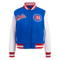 CHAQUETA UNIVERSITARIA DE LANA PARA MUJER MLB CHICAGO CUBS SCRIPT TAIL (AZUL REAL/ROJO)
