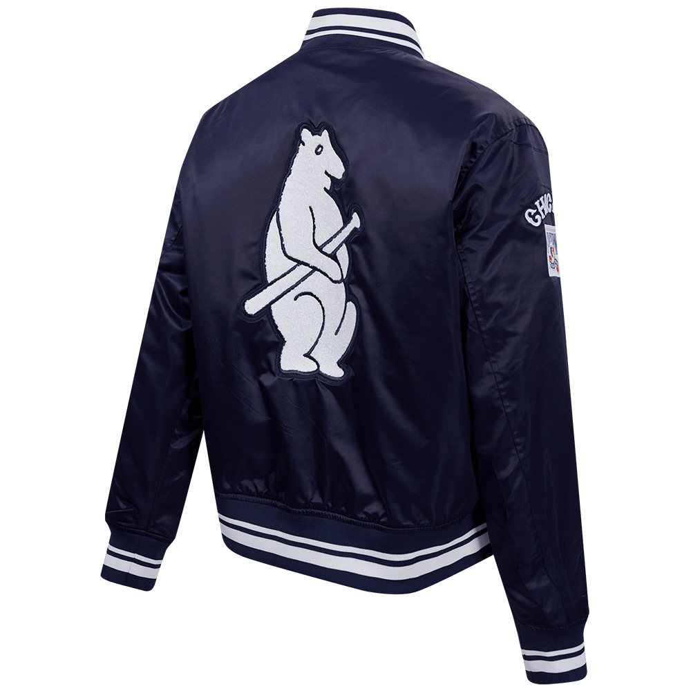 CHAQUETA DE SATÉN ACANALADA RETRO CLÁSICA PARA MUJER MLB CHICAGO CUBS (AZUL MARINO NOCHE)