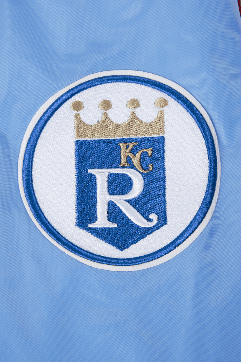 CHAQUETA DE SATÉN ACANALADA RETRO CLÁSICA PARA HOMBRE MLB KANSAS CITY ROYALS (AZUL UNIVERSITARIO)