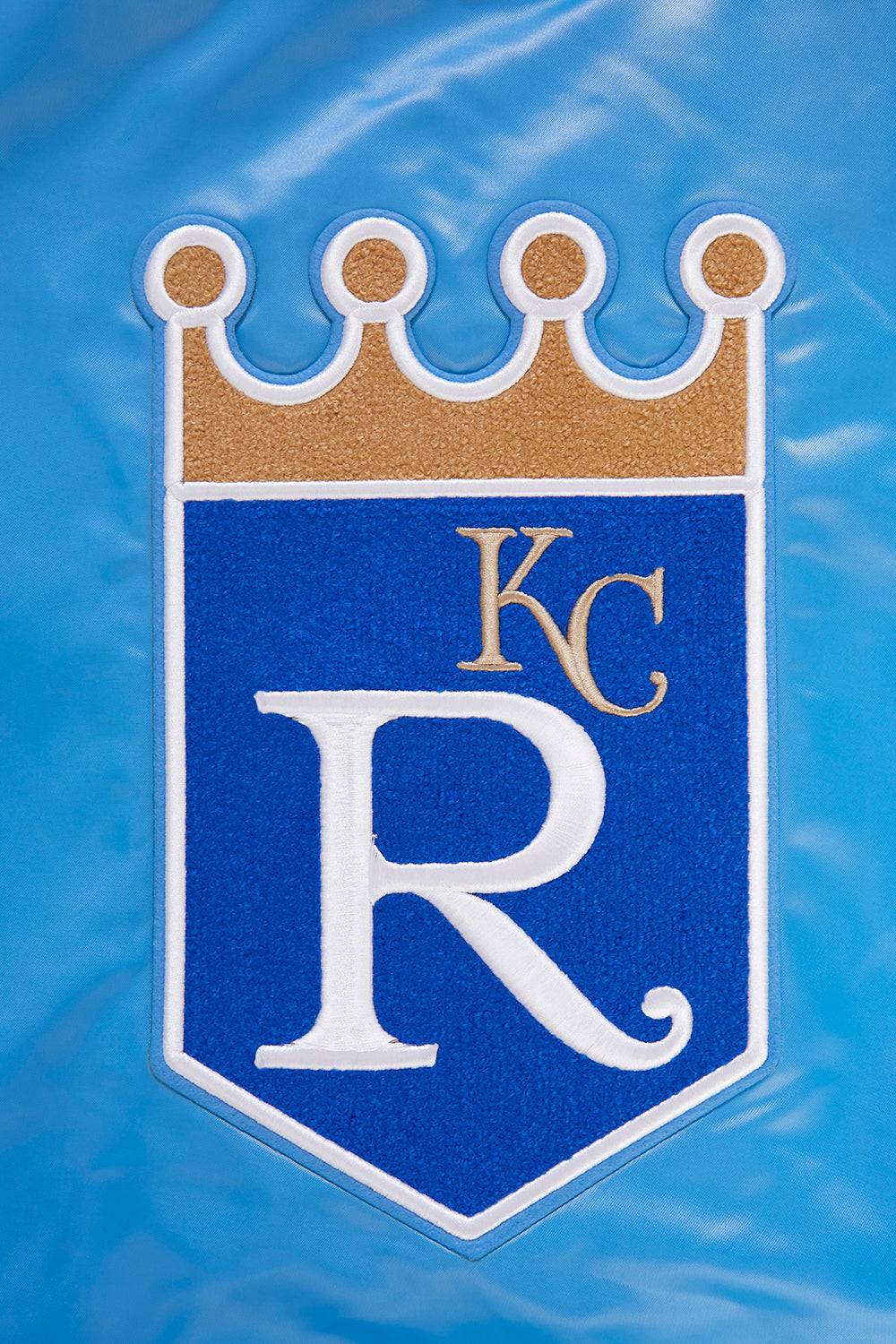 CHAQUETA DE SATÉN ACANALADA RETRO CLÁSICA PARA MUJER MLB KANSAS CITY ROYALS (AZUL UNIVERSITARIO)