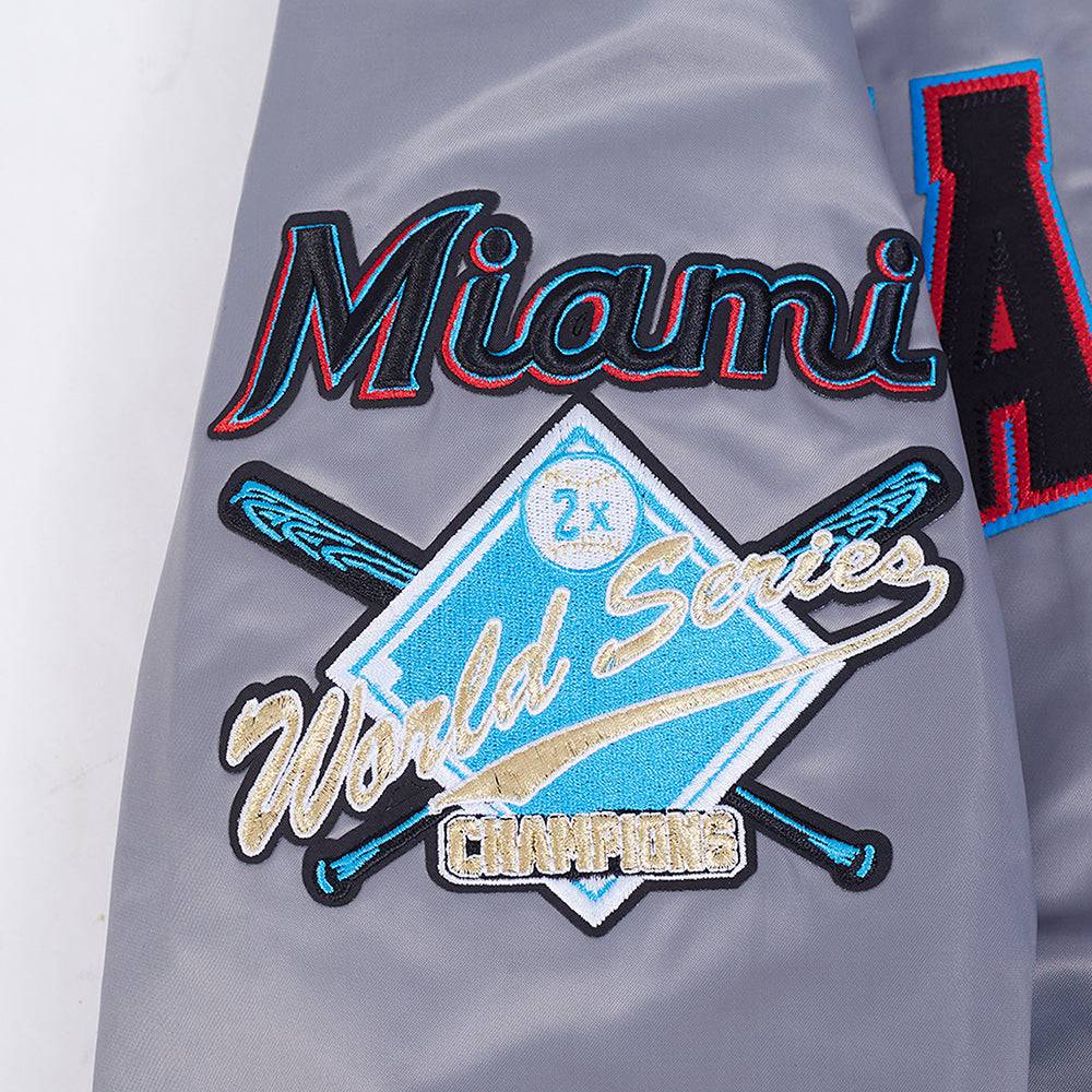 CHAQUETA DE SATÉN MLB MIAMI MARLINS CON ESCUDO (GRIS)