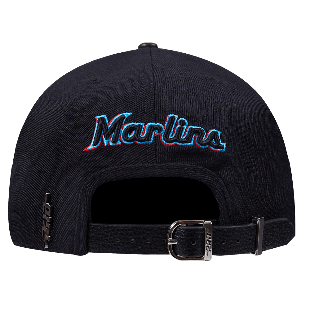 GORRA MLB MIAMI MARLINS SCRIPT TAIL DE LANA CON CIERRE AJUSTABLE (NEGRA)
