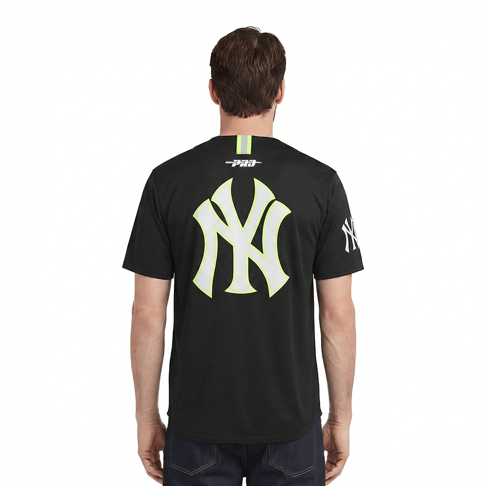 MLB NEW YORK YANKEES UNDER THE LIGHTS MEN'S SJ TEE (BLACK)