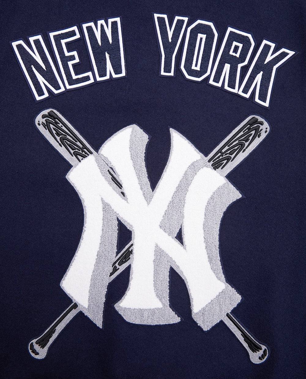 CHAQUETA UNIVERSITARIA DE LANA ACANALADA MASHUP PARA HOMBRE MLB NEW YORK YANKEES (AZUL MARINO MEDIANOCHE/BLANCO)