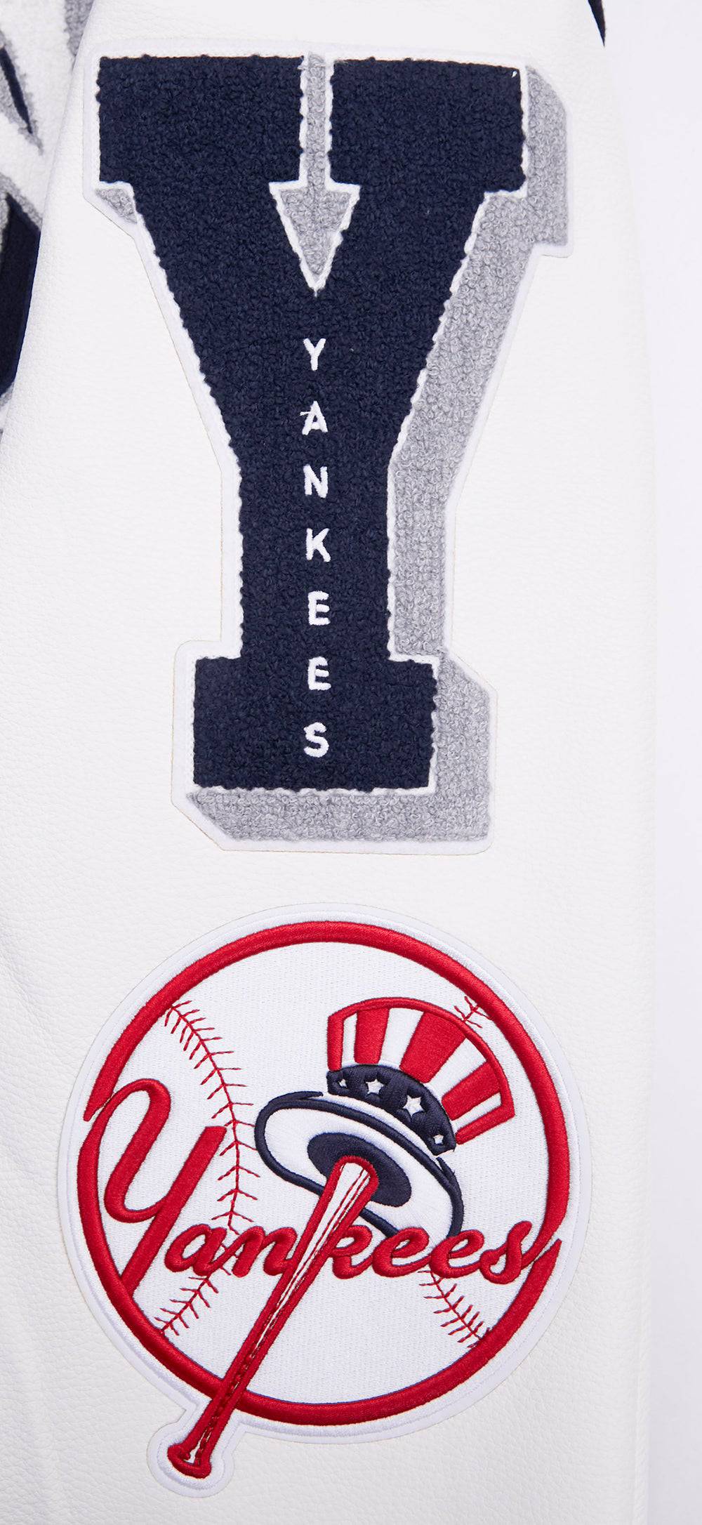 CHAQUETA UNIVERSITARIA DE LANA ACANALADA MASHUP PARA HOMBRE MLB NEW YORK YANKEES (AZUL MARINO MEDIANOCHE/BLANCO)