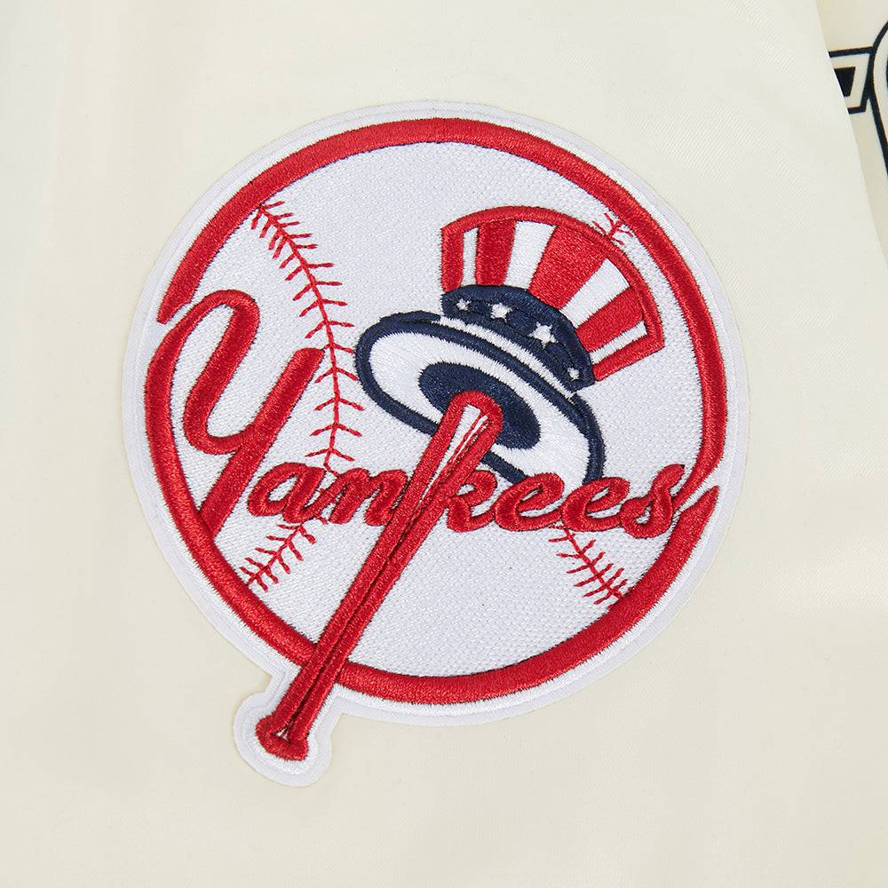 CHAQUETA DE SATÉN PARA HOMBRE MLB NEW YORK YANKEES PARADISE (BLANCO HUESO/ NEGRO)