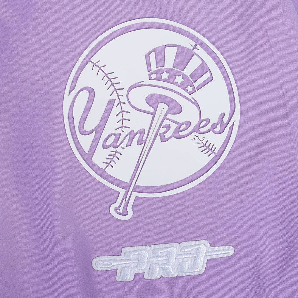 MLB NEW YORK YANKEES HOLOGRAM WOMEN'S 1/2 ZIP WIND JACKET (IRIDESCENT)