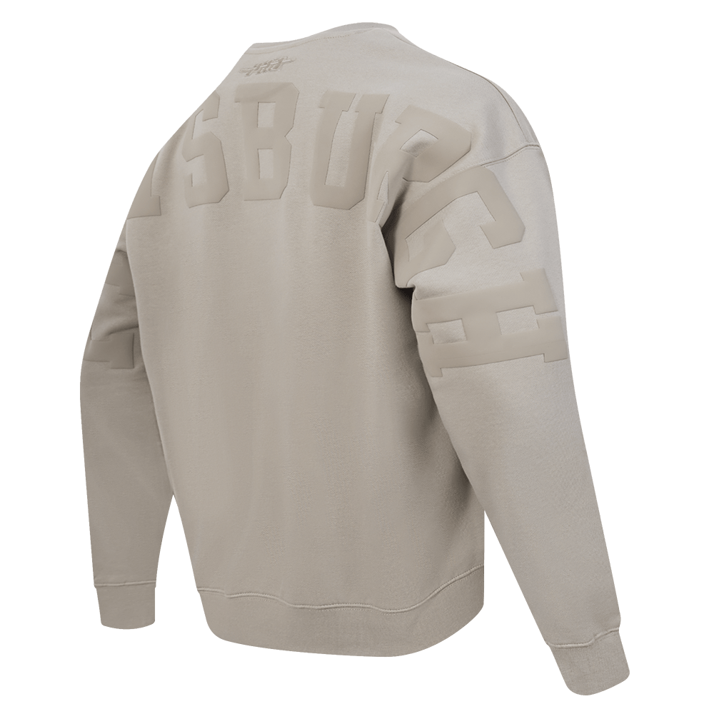SUDADERA DE FORRO POLAR CON CUELLO REDONDO Y HOMBROS CAÍDOS WINGSPAN PARA HOMBRE MLB PIRATAS DE PITTSBURGH (GRIS TAUPE)