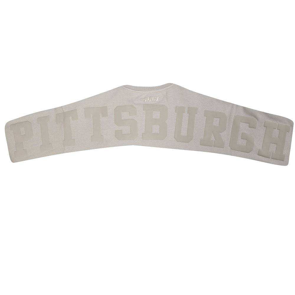 SUDADERA DE FORRO POLAR CON CUELLO REDONDO Y HOMBROS CAÍDOS WINGSPAN PARA HOMBRE MLB PIRATAS DE PITTSBURGH (GRIS TAUPE)