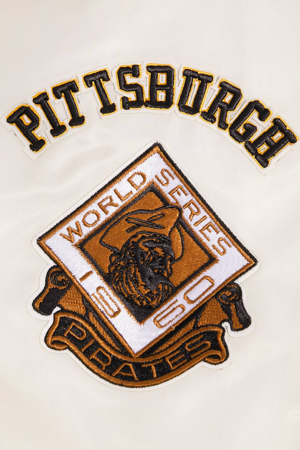 CHAQUETA RETRO CLÁSICA DE SATÉN ACOSTILLADA PARA HOMBRE MLB PITTSBURGH PIRATES (BLANCO HUEVO/ NEGRO)