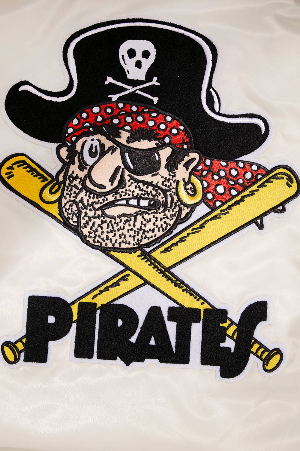 CHAQUETA RETRO CLÁSICA DE SATÉN ACOSTILLADA PARA HOMBRE MLB PITTSBURGH PIRATES (BLANCO HUEVO/ NEGRO)
