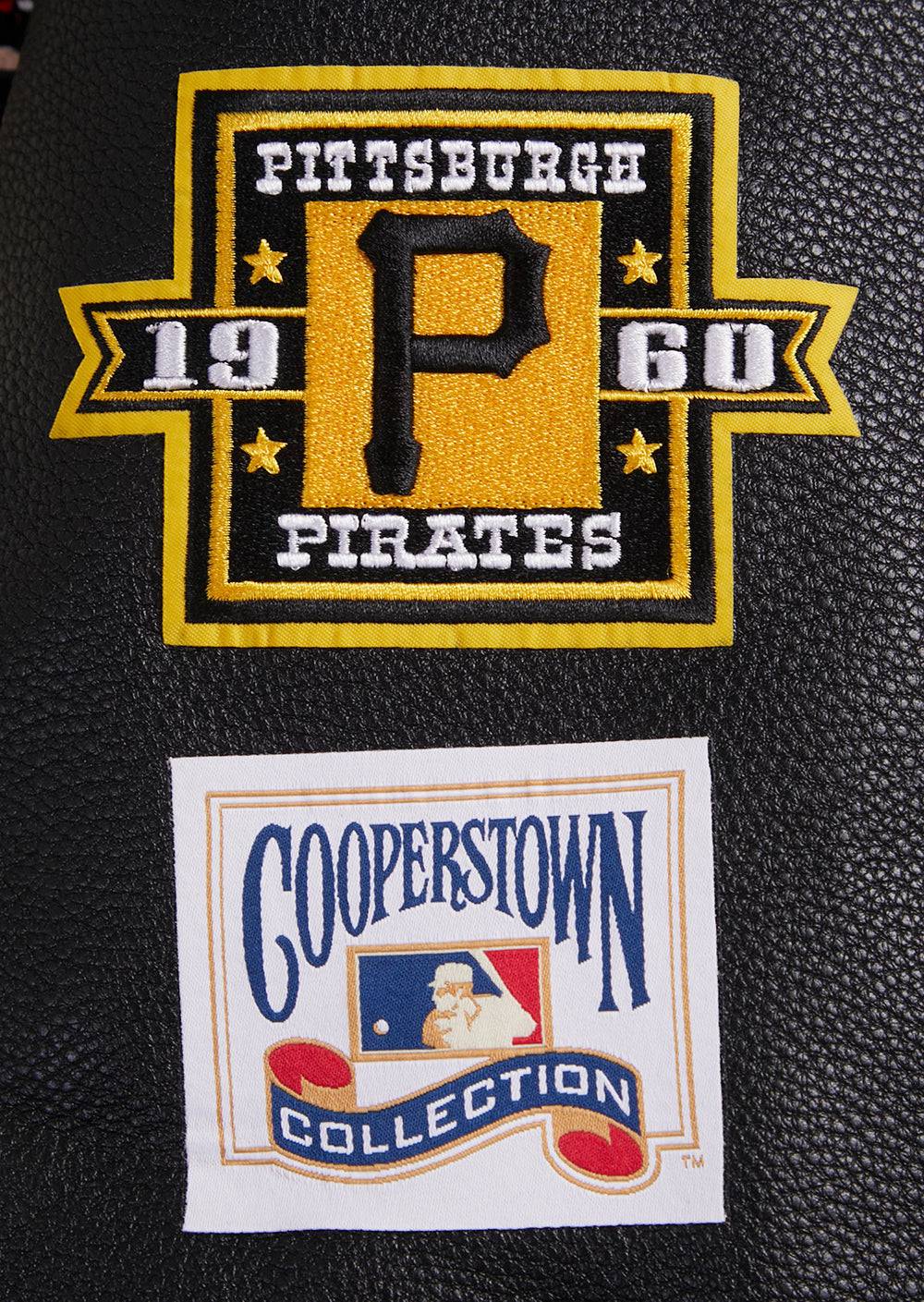 CHAQUETA UNIVERSITARIA RETRO CLÁSICA DE LANA ACANALADA PARA HOMBRE MLB PITTSBURGH PIRATES (BLANCO HUEVO/ NEGRO)