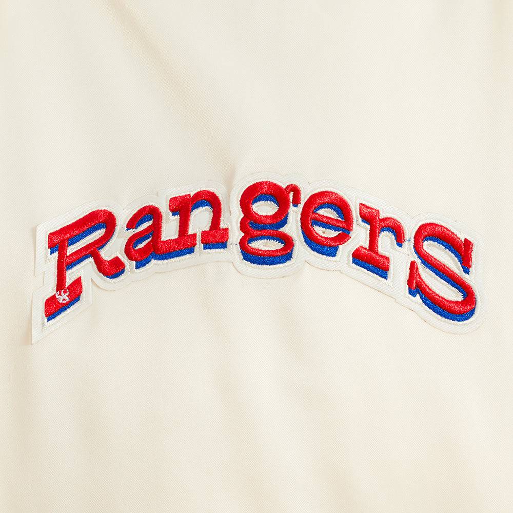 CHAQUETA RETRO CLÁSICA DE SATÉN CON CANALÉ PARA HOMBRE MLB TEXAS RANGERS (BLANCO HUESO/AZUL REAL)