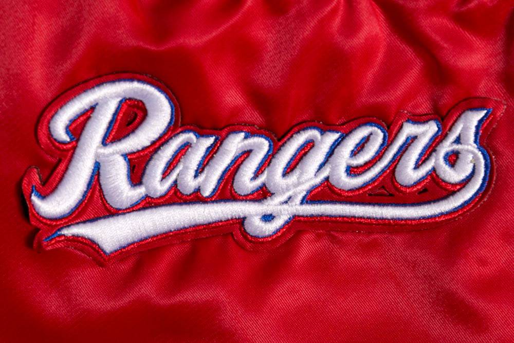 CHAQUETA DE SATÉN MLB TEXAS RANGERS SCRIPT TAIL PARA MUJER (ROJA)